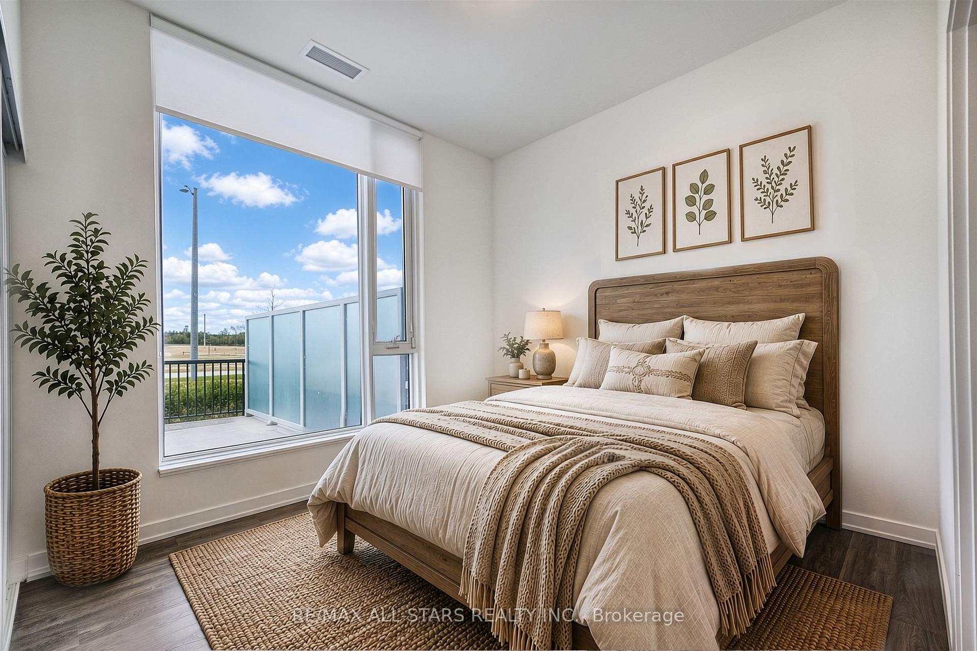 Photo 23 of Unit 124, 2 David Eyer Road, Richmond Hill, Rural Richmond Hill — HOMEH