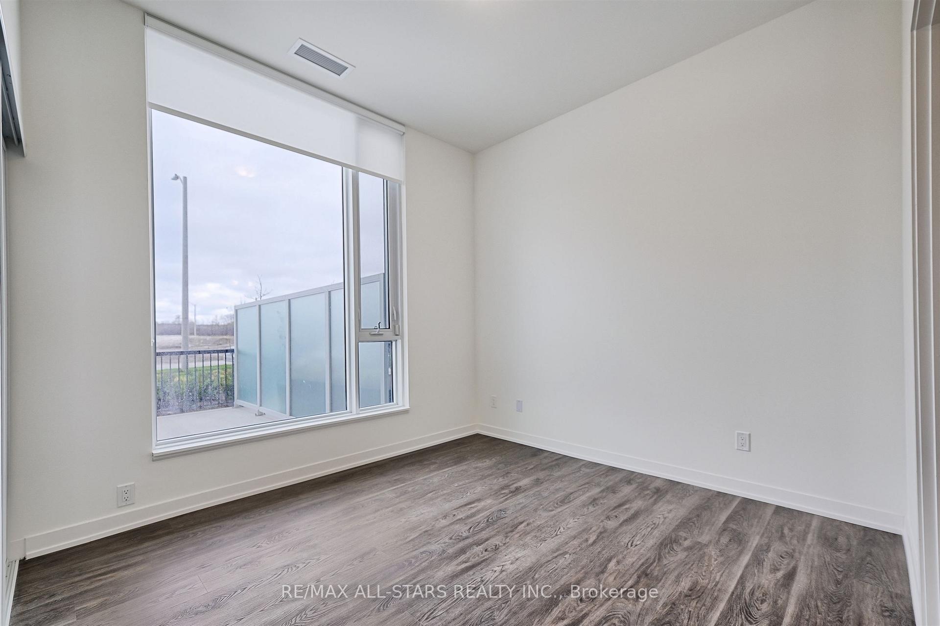 Photo 24 of Unit 124, 2 David Eyer Road, Richmond Hill, Rural Richmond Hill — HOMEH