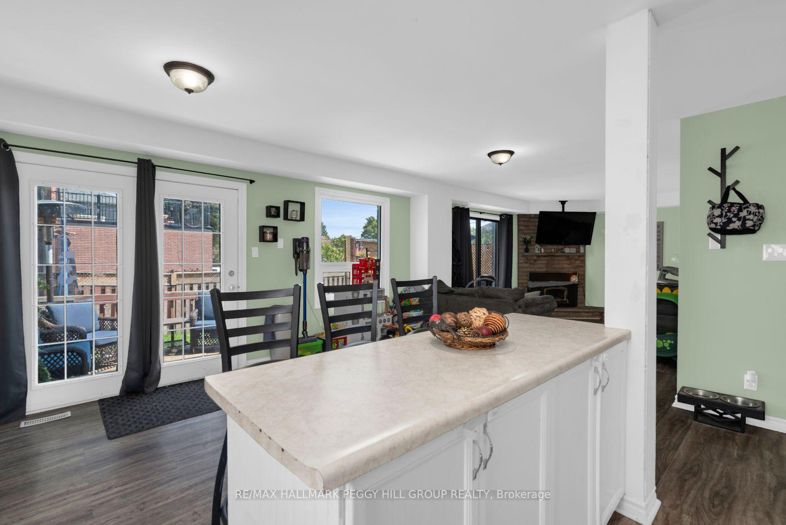 Photo 3 of 187 Johnson Street, Barrie, Grove East — HOMEH
