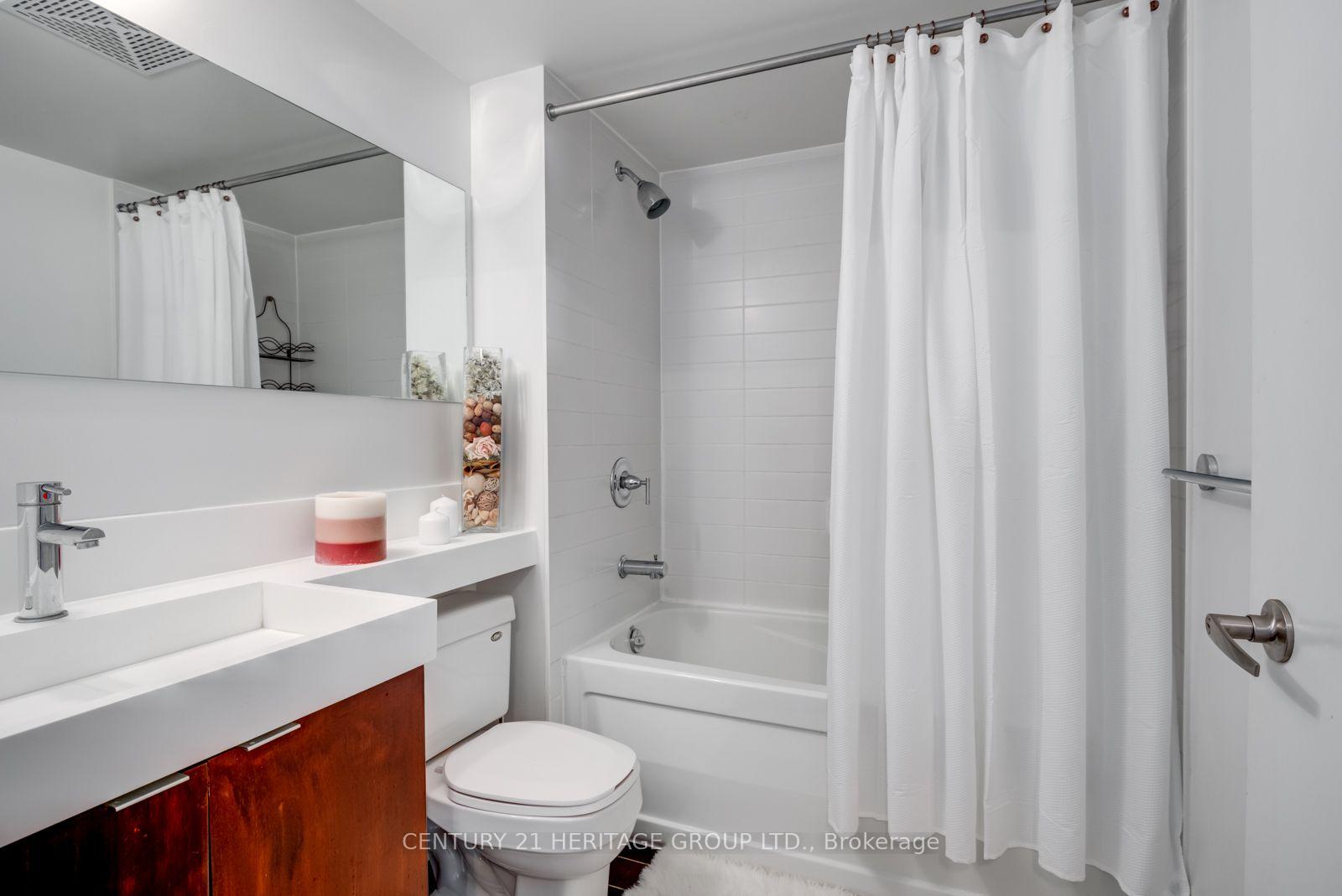 Photo 13 of Unit 2908, 25 Telegram Mews, Toronto, Waterfront Communities — HOMEH
