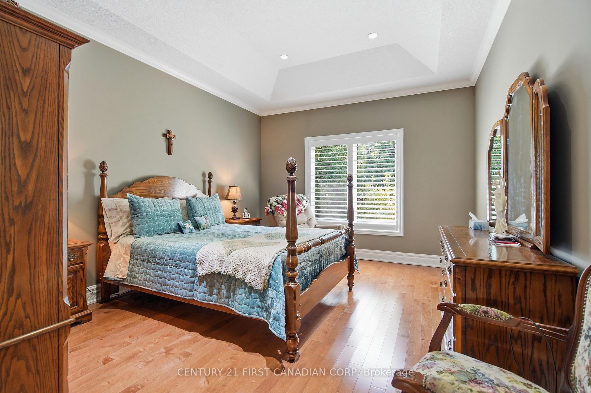 Photo 28 of 2285 Lilac Avenue, London, South K — HOMEH