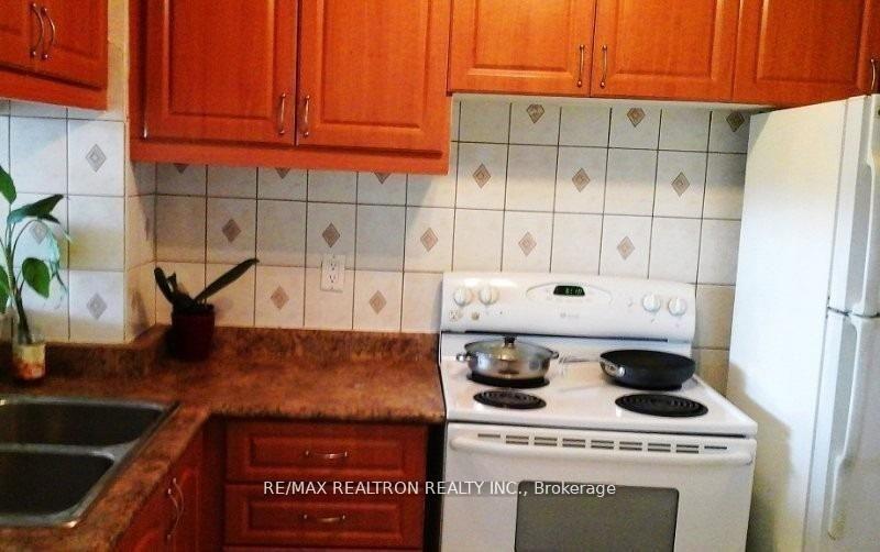 Photo 3 of Unit 1215, 3050 Ellesmere Road, Scarborough, Morningside — HOMEH
