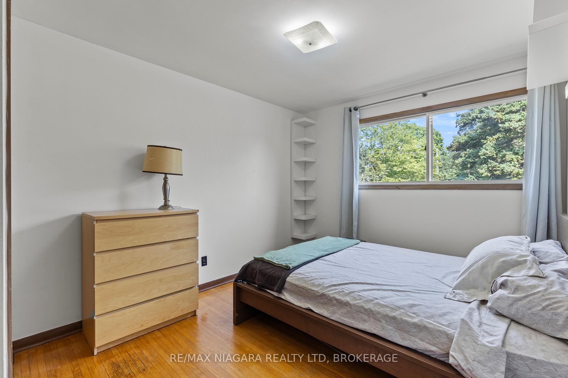 Photo 16 of 8 Cullen Drive, St. Catharines, Glendale/Glenridge — HOMEH