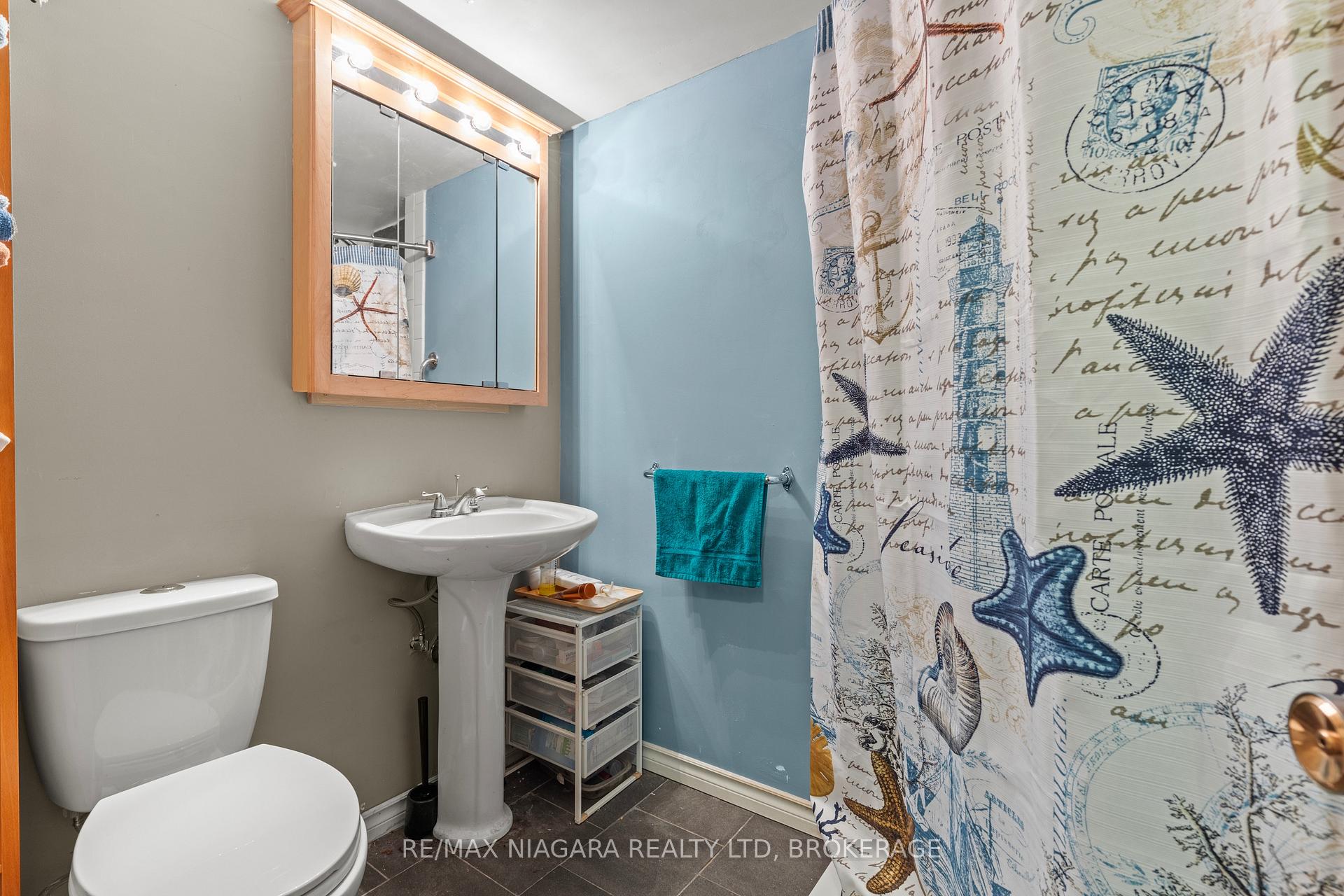 Photo 20 of 8 Cullen Drive, St. Catharines, Glendale/Glenridge — HOMEH