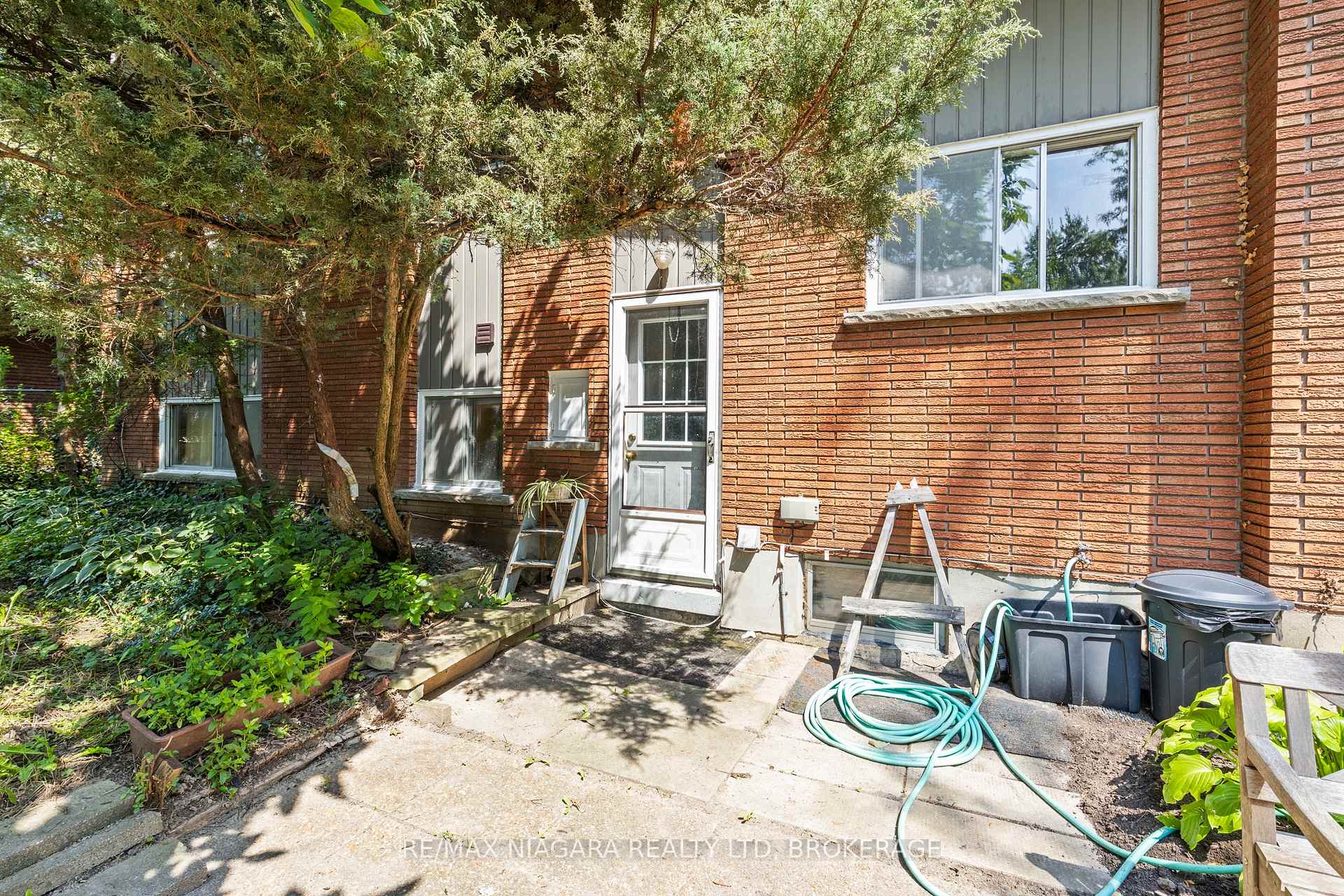 Photo 29 of 8 Cullen Drive, St. Catharines, Glendale/Glenridge — HOMEH