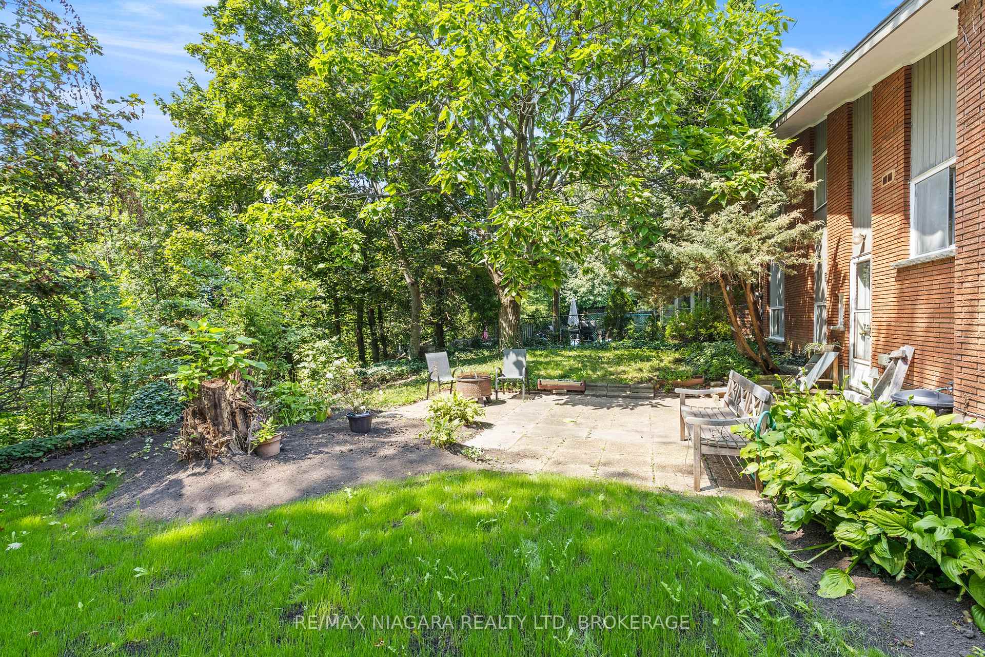Photo 30 of 8 Cullen Drive, St. Catharines, Glendale/Glenridge — HOMEH