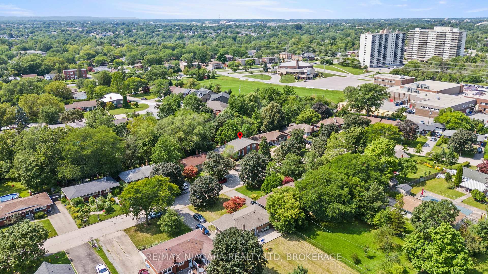 Photo 35 of 8 Cullen Drive, St. Catharines, Glendale/Glenridge — HOMEH