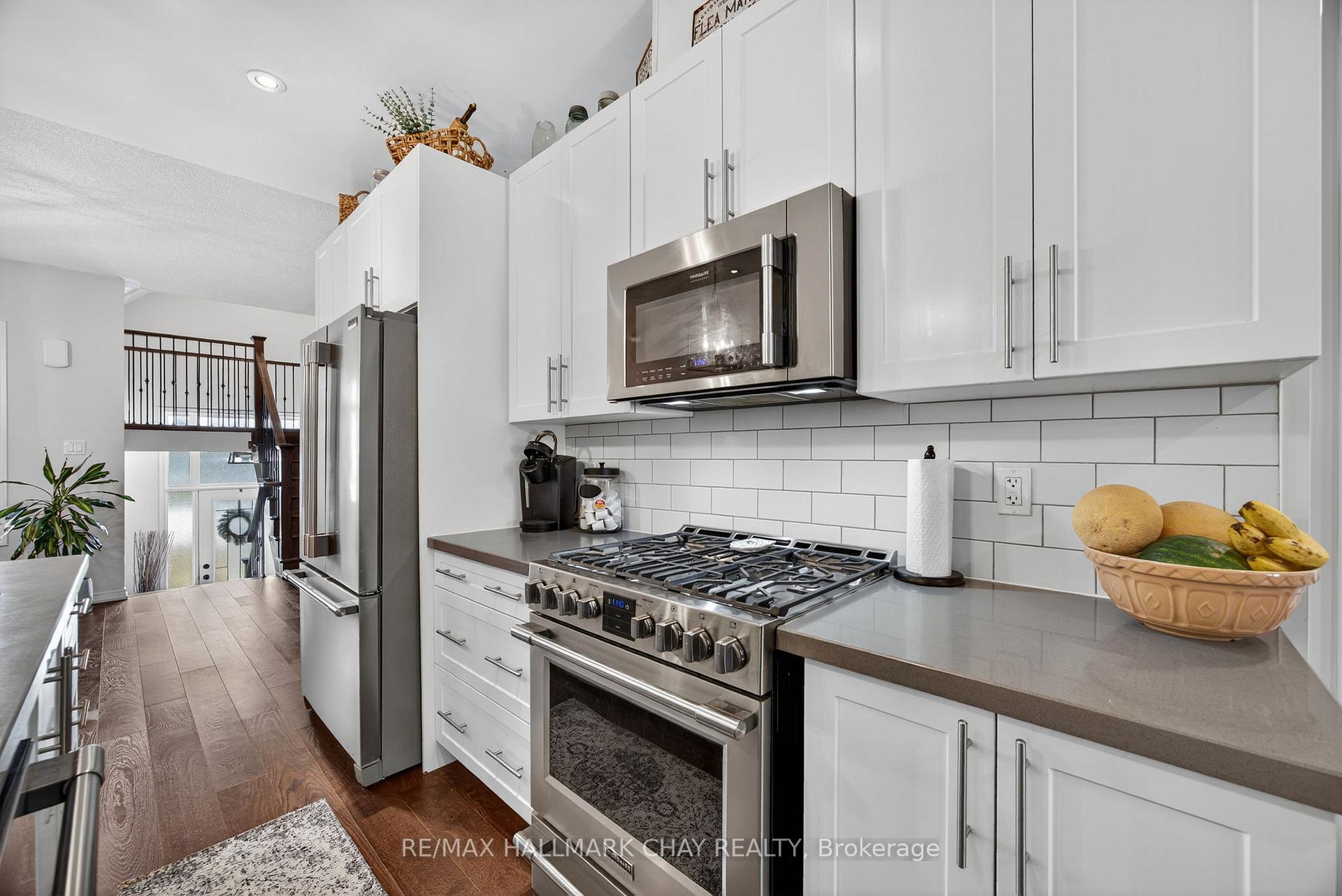Photo 7 of 118 Isabella Drive, Orillia — HOMEH