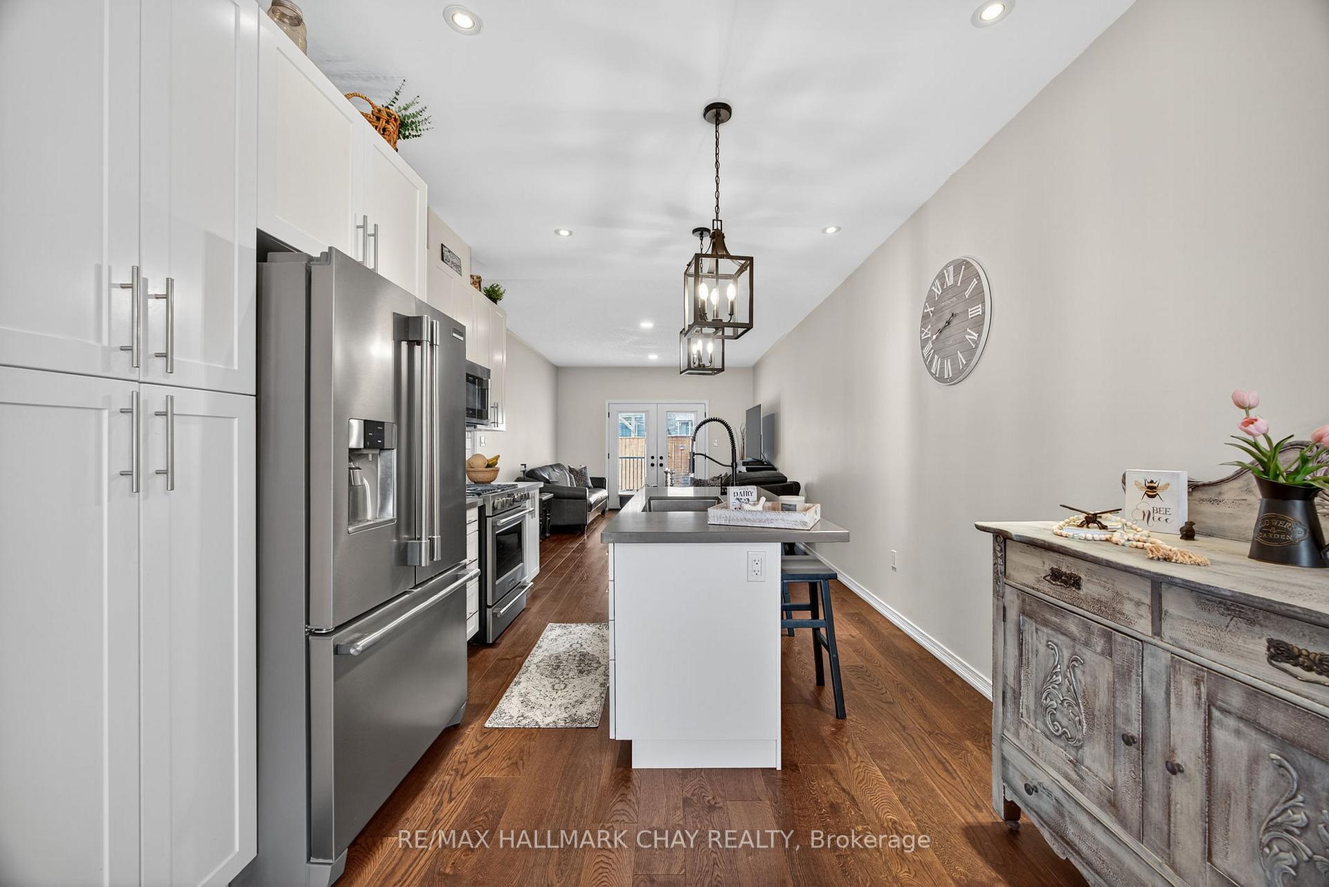 Photo 8 of 118 Isabella Drive, Orillia — HOMEH