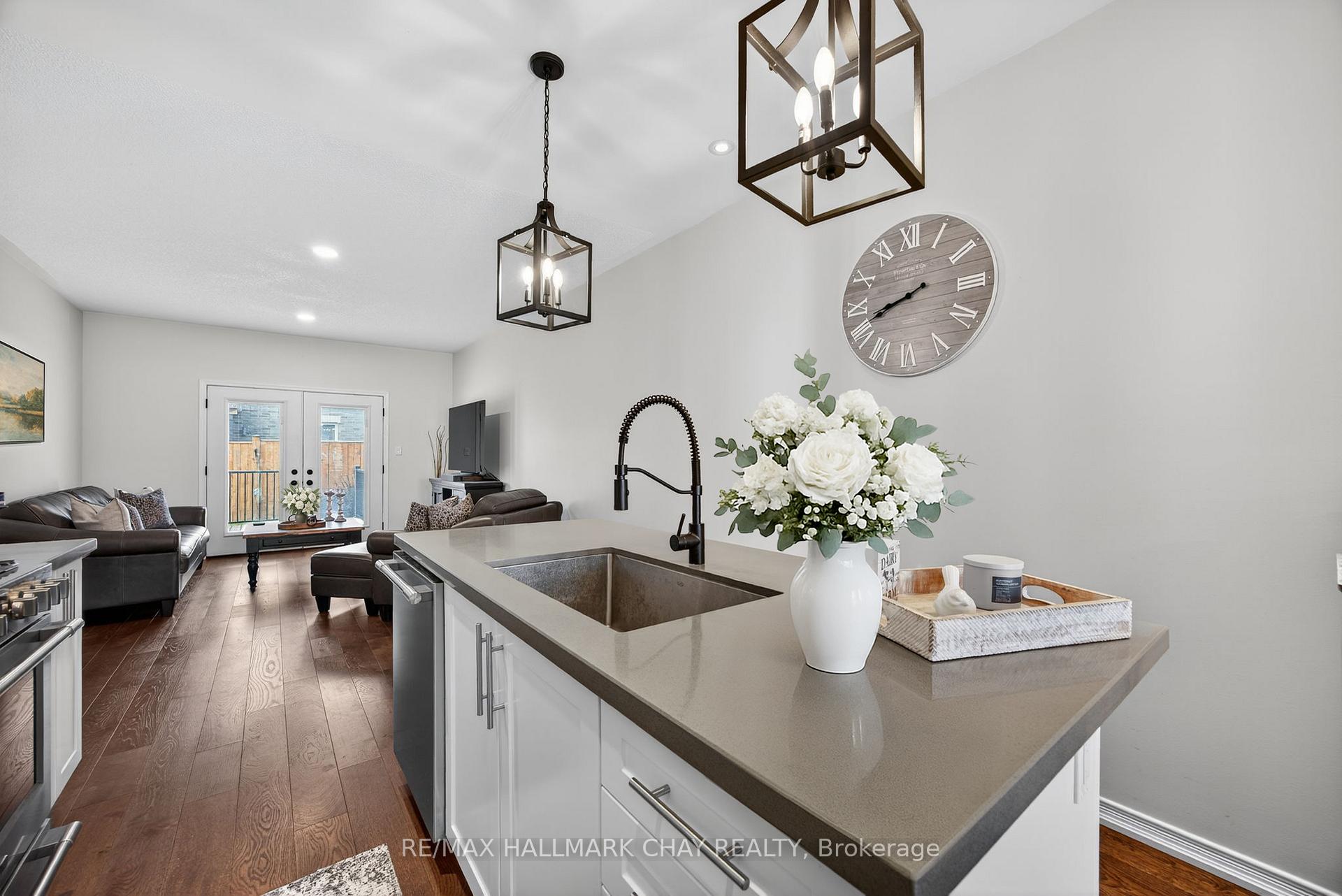Photo 9 of 118 Isabella Drive, Orillia — HOMEH