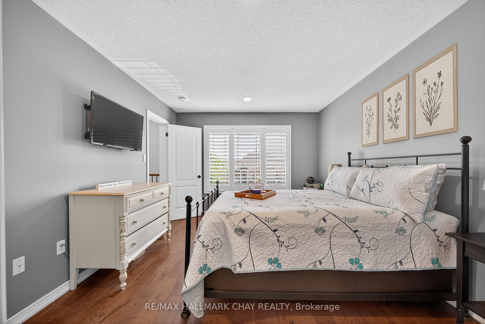 Photo 22 of 118 Isabella Drive, Orillia — HOMEH