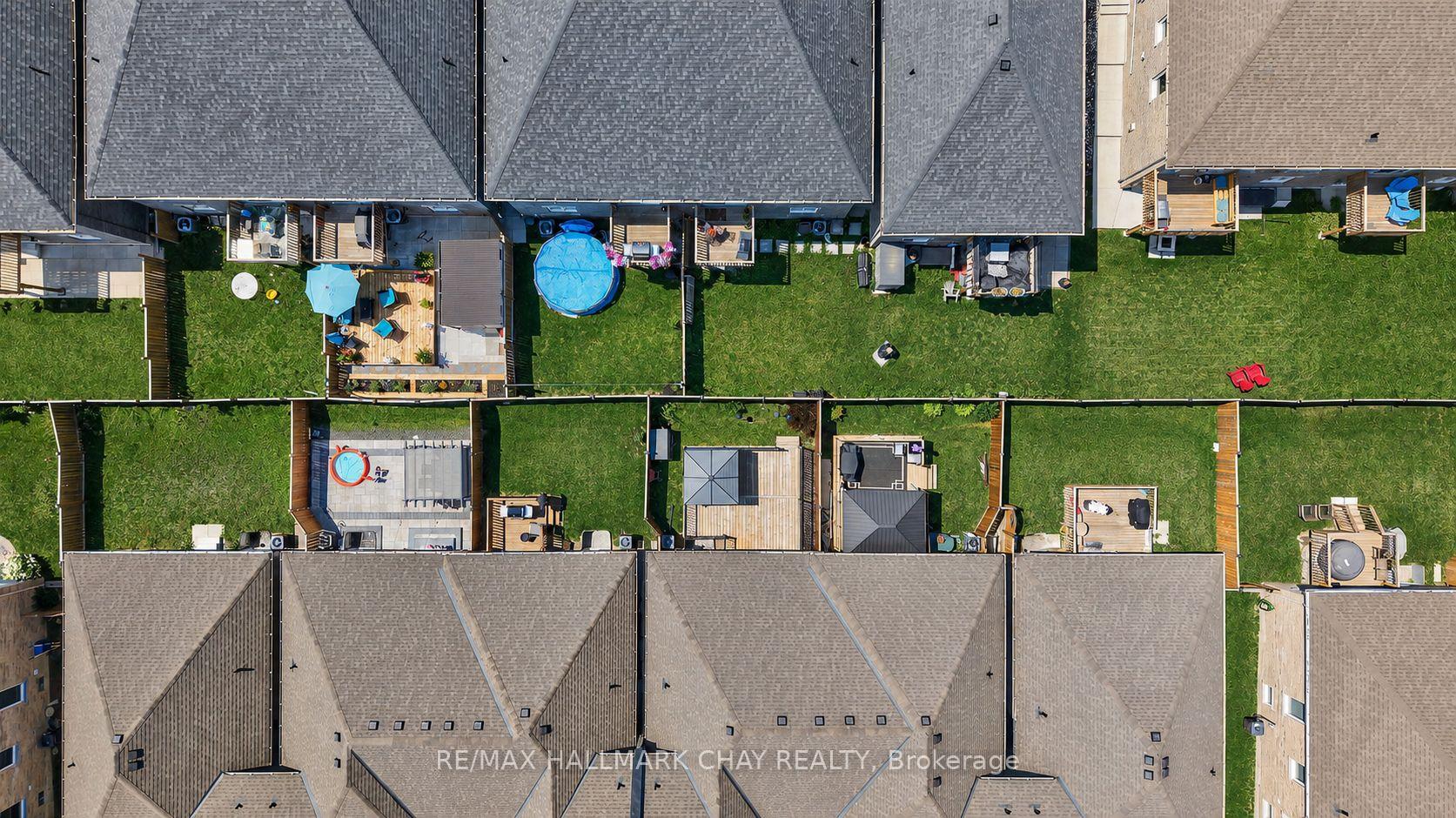Photo 2 of 118 Isabella Drive, Orillia — HOMEH
