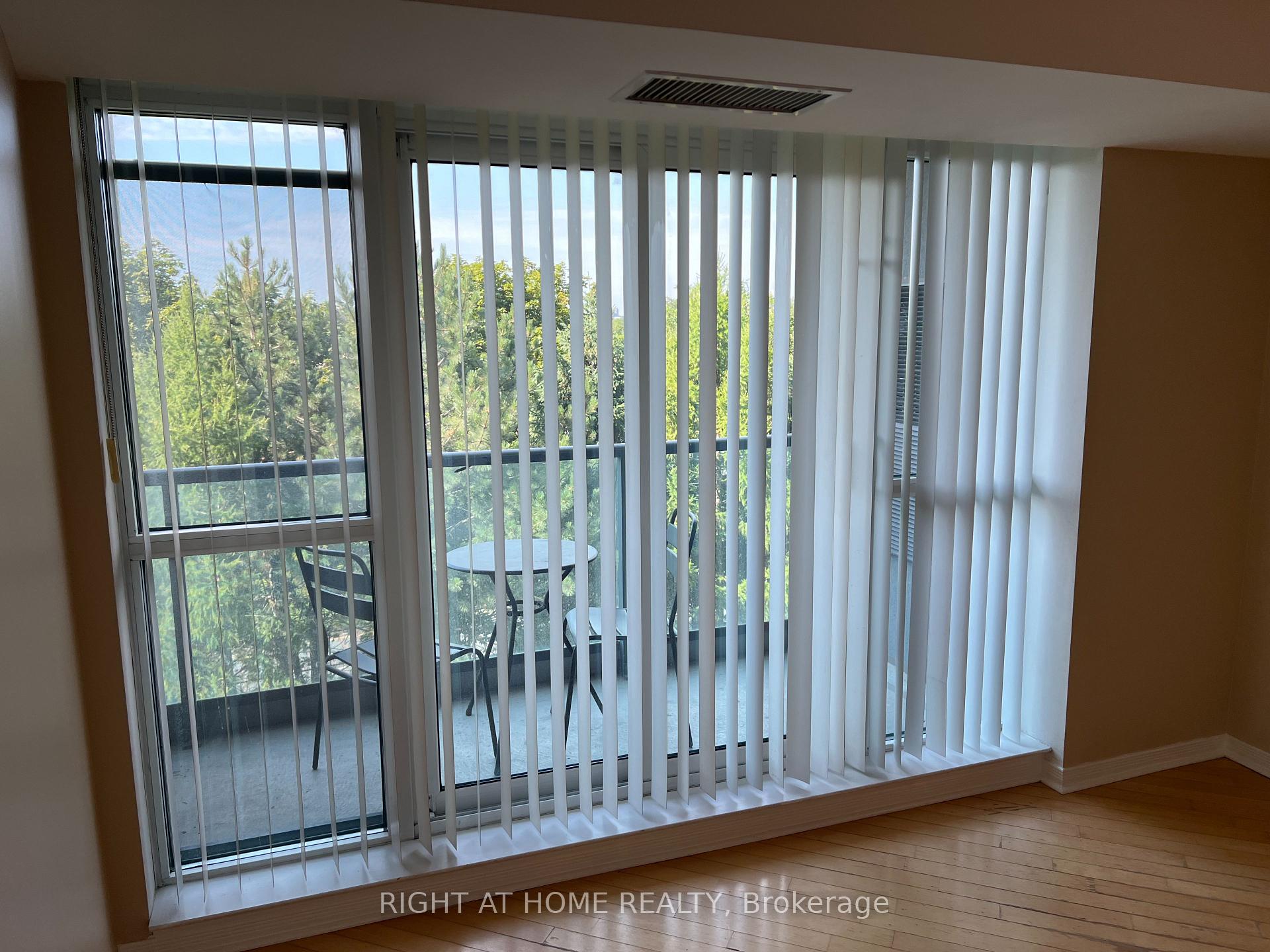 Photo 6 of Unit 503, 30 Harrison Garden Boulevard, North York, Willowdale East — HOMEH