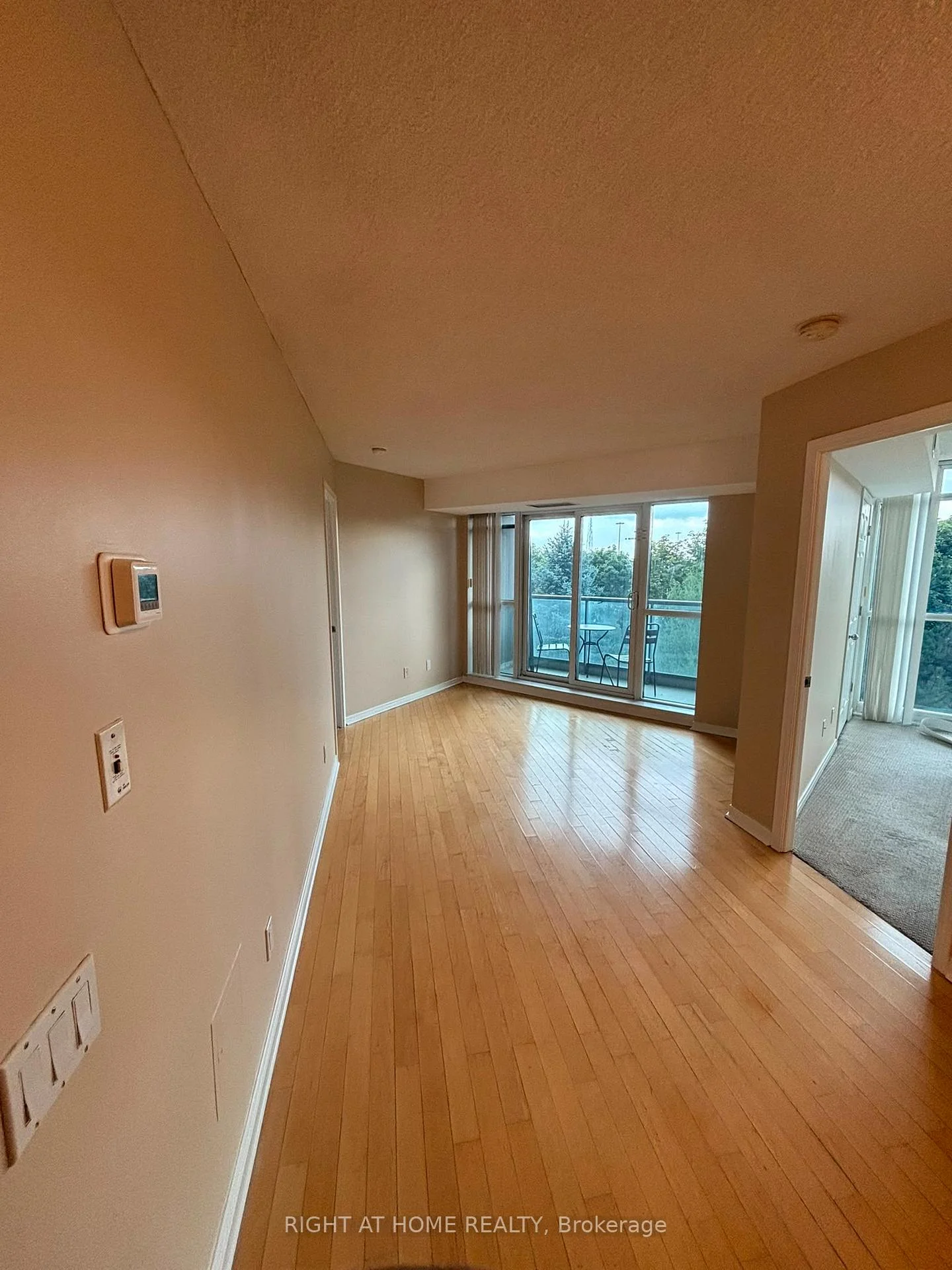Photo 2 of Unit 503, 30 Harrison Garden Boulevard, North York, Willowdale East — HOMEH