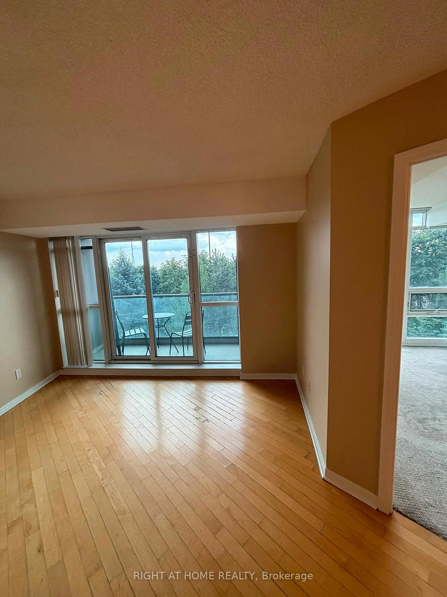 Photo 3 of Unit 503, 30 Harrison Garden Boulevard, North York, Willowdale East — HOMEH