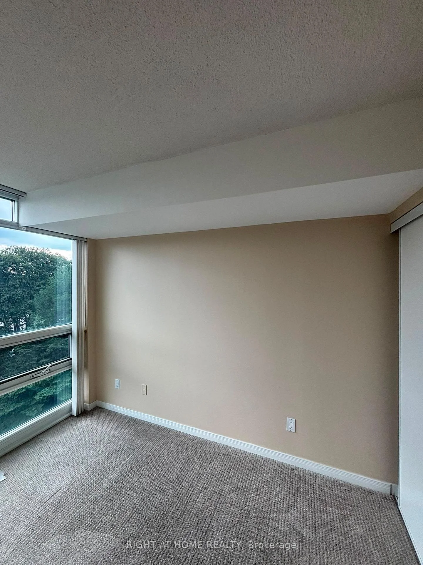 Photo 22 of Unit 503, 30 Harrison Garden Boulevard, North York, Willowdale East — HOMEH