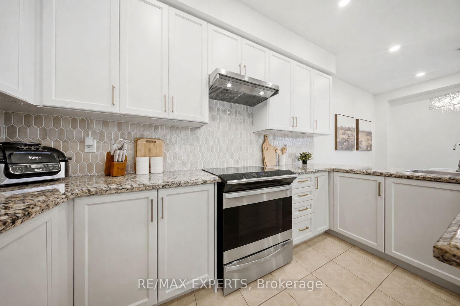 Photo 14 of 354 Hobbs Crescent, Milton, Clarke — HOMEH