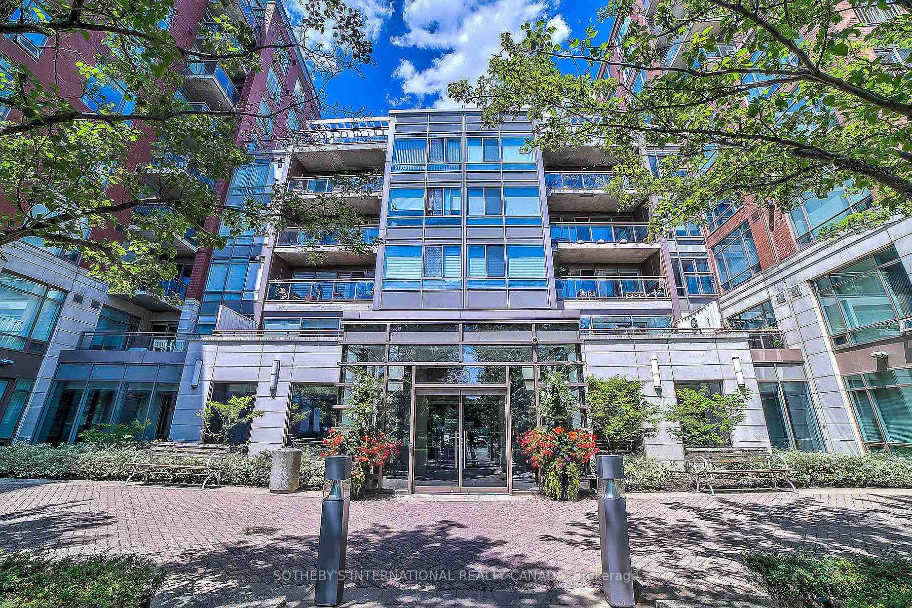 Photo 2 of Unit 106W UP, 500 Queens Quay, Toronto, Waterfront Communities — HOMEH