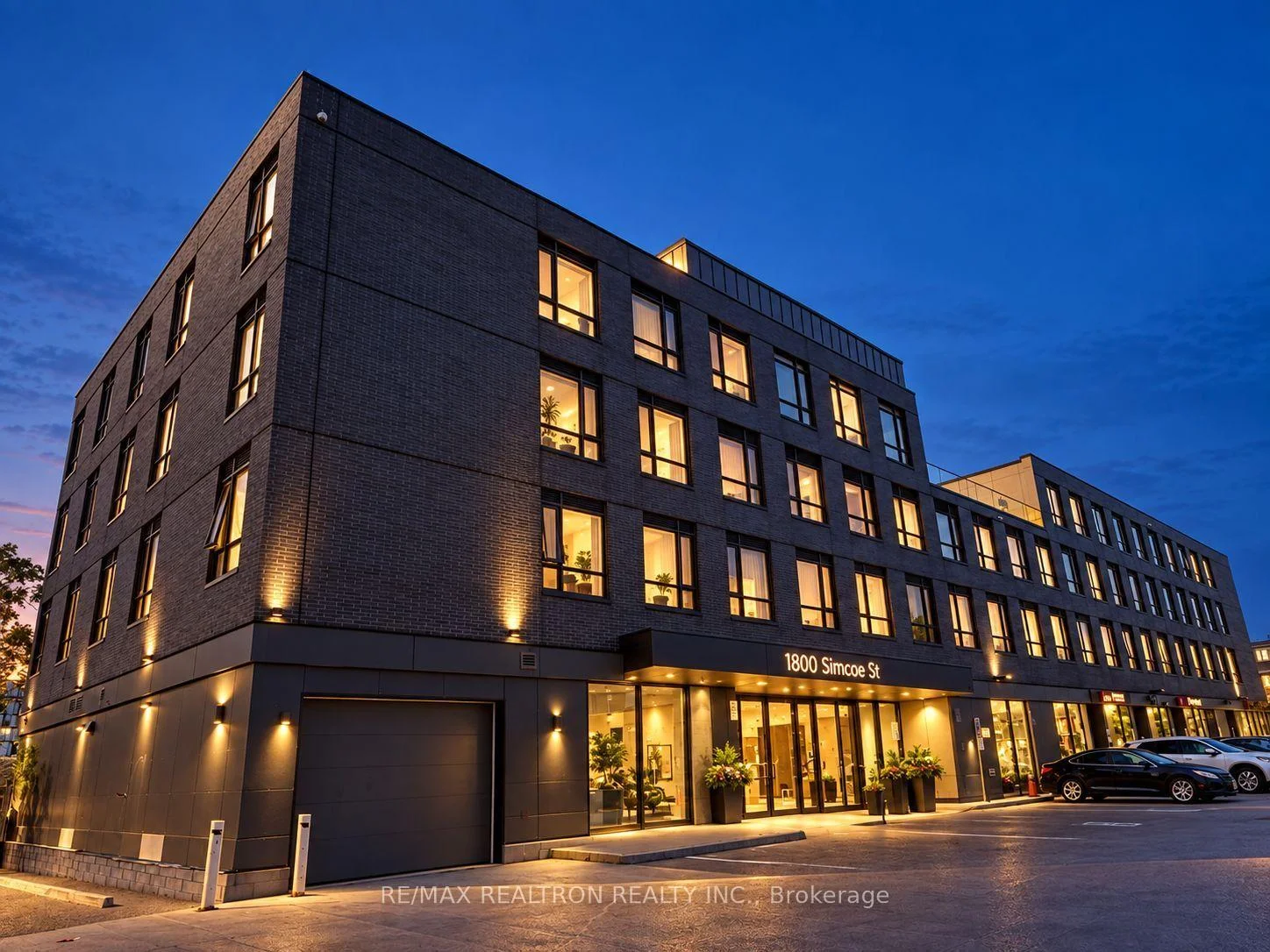 Front of Unit 401, 1800 Simcoe Street N