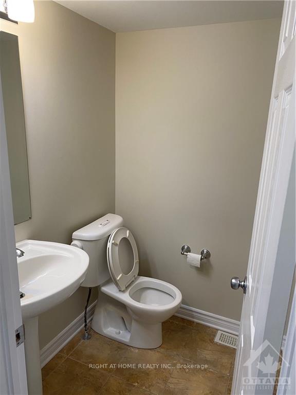 Photo 6 of 286 Titanium Private, Ottawa, Convent Glen North — HOMEH