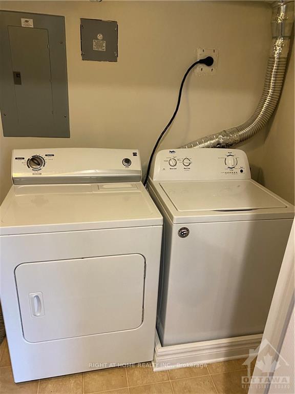 Photo 14 of 286 Titanium Private, Ottawa, Convent Glen North — HOMEH