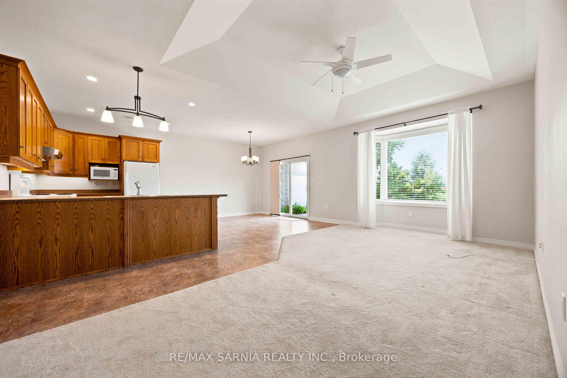 Photo 14 of Unit 18, 5969 Townsend Line, Lambton Shores, Forest — HOMEH