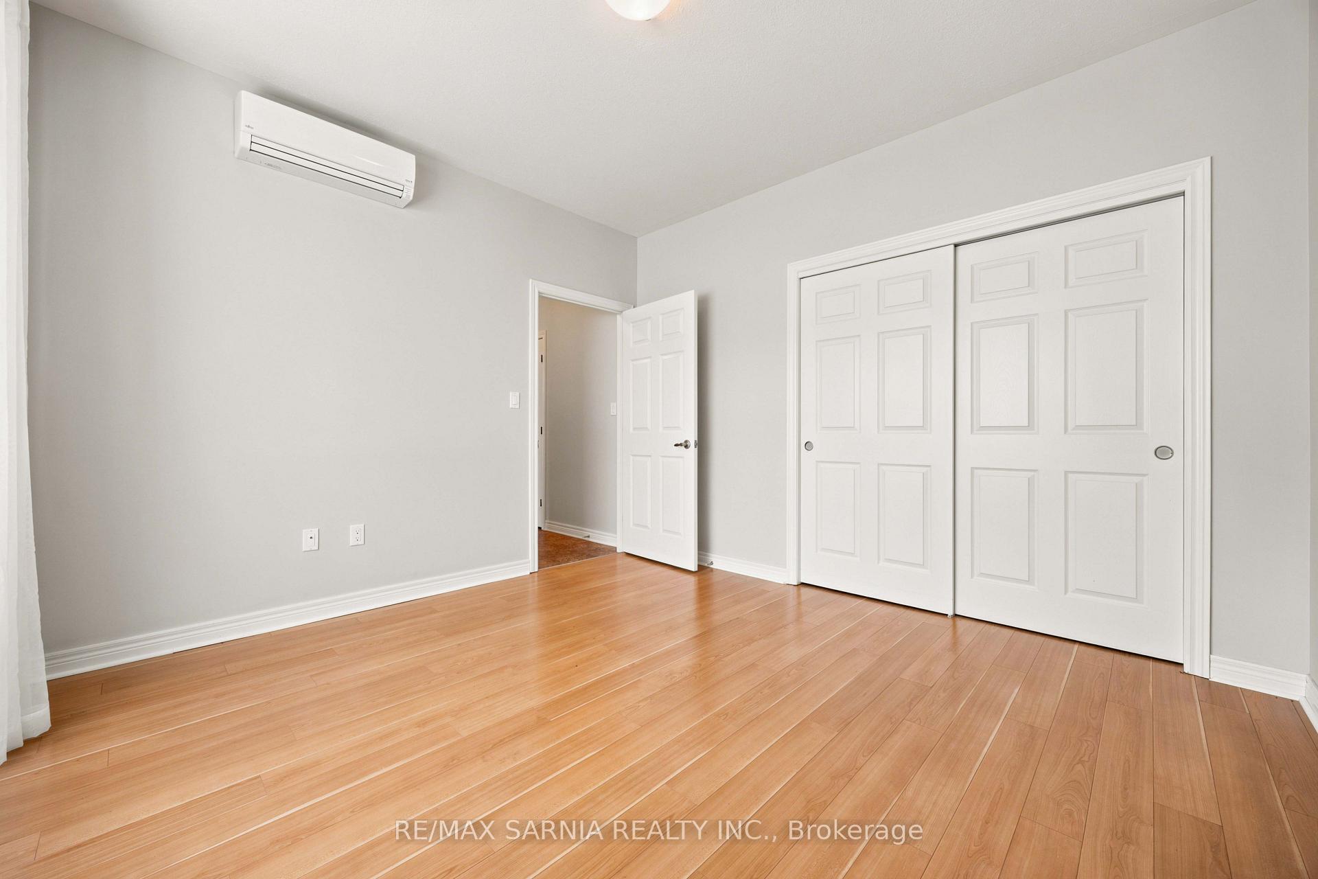 Photo 22 of Unit 18, 5969 Townsend Line, Lambton Shores, Forest — HOMEH