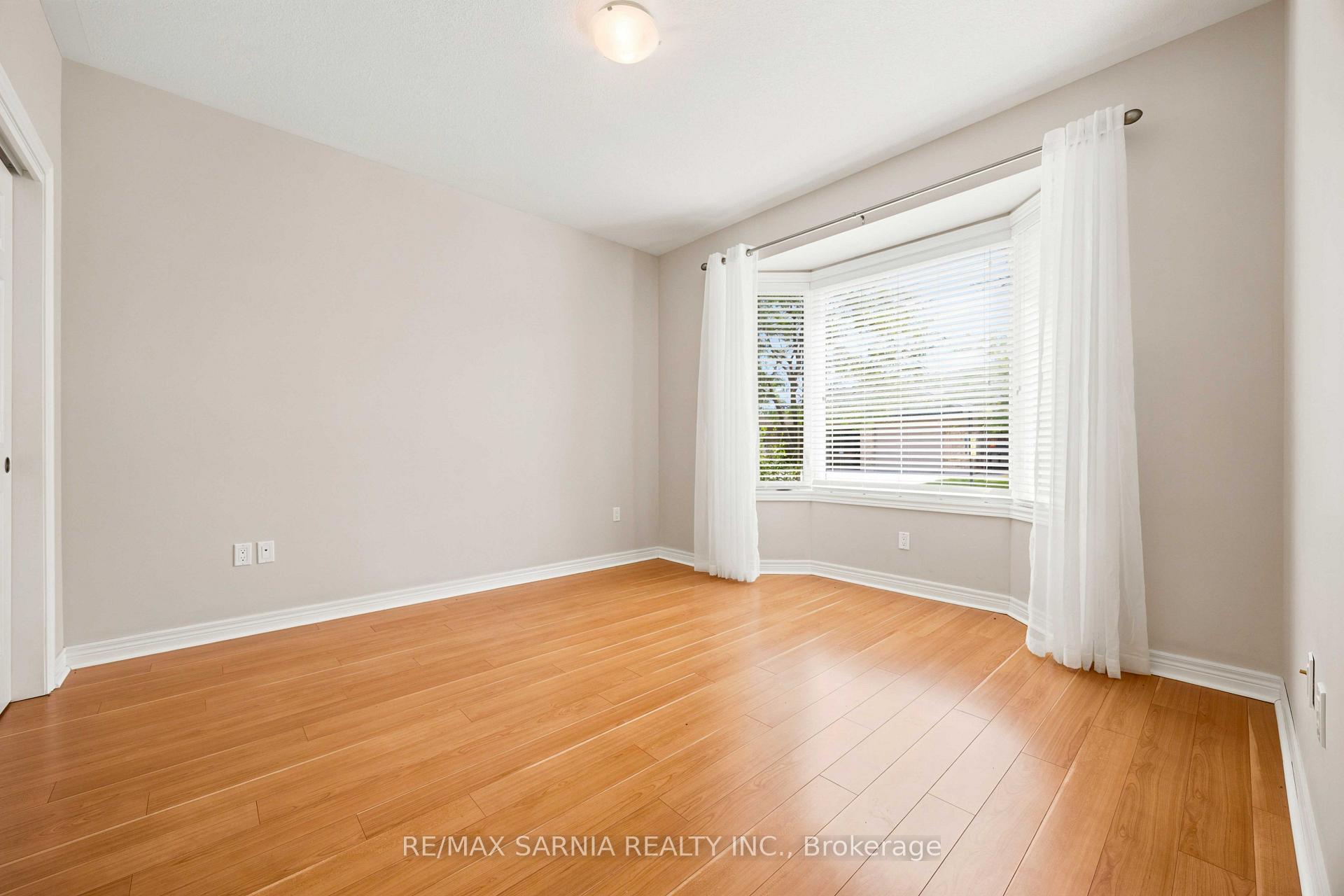 Photo 24 of Unit 18, 5969 Townsend Line, Lambton Shores, Forest — HOMEH