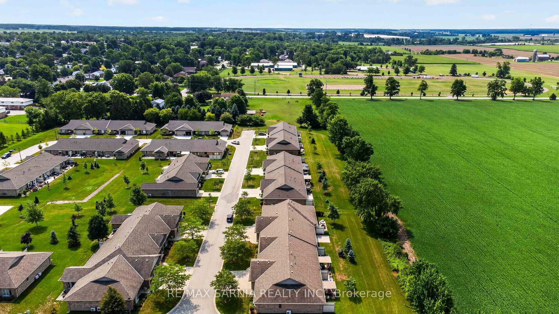 Photo 40 of Unit 18, 5969 Townsend Line, Lambton Shores, Forest — HOMEH