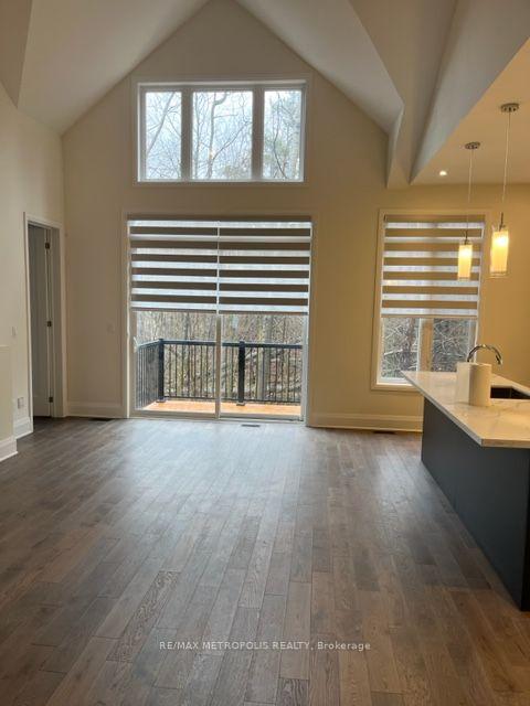 Photo 3 of 17 Vern Robertson Gate, Uxbridge — HOMEH