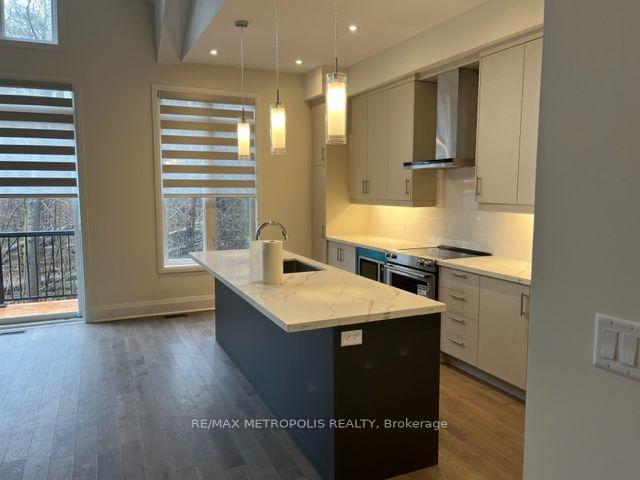 Photo 15 of 17 Vern Robertson Gate, Uxbridge — HOMEH