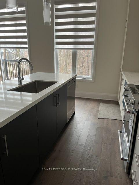 Photo 47 of 17 Vern Robertson Gate, Uxbridge — HOMEH