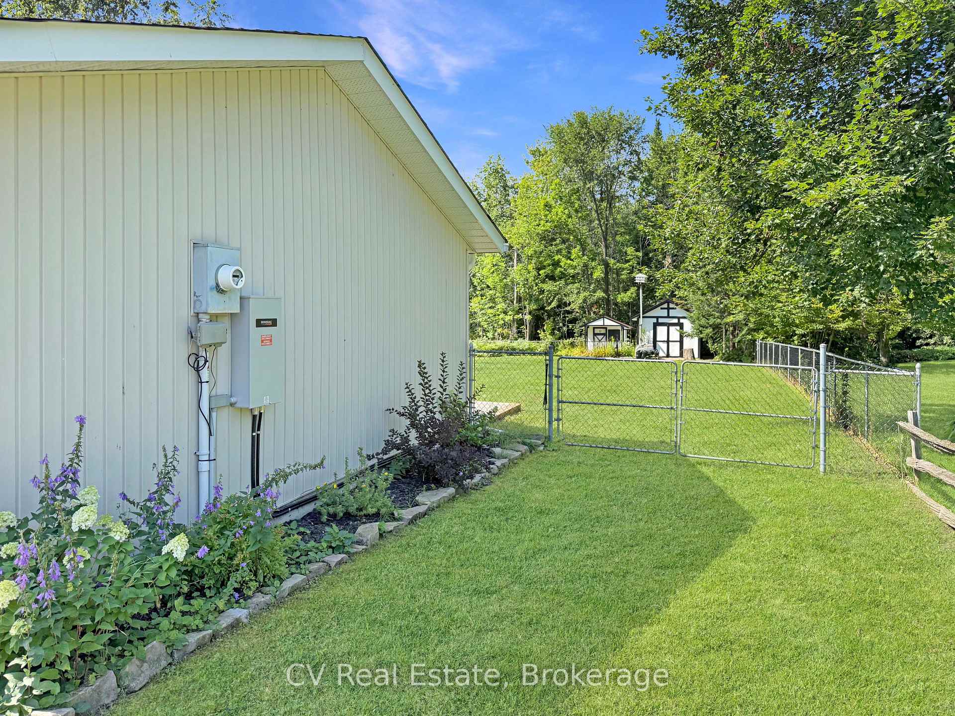 Photo 35 of 3698 George Johnston Road, Springwater, Rural Springwater — HOMEH