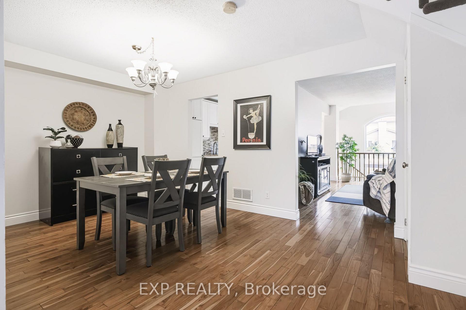 Photo 5 of 110 Cedarock Drive, Ottawa, Kanata - Bridlewood — HOMEH