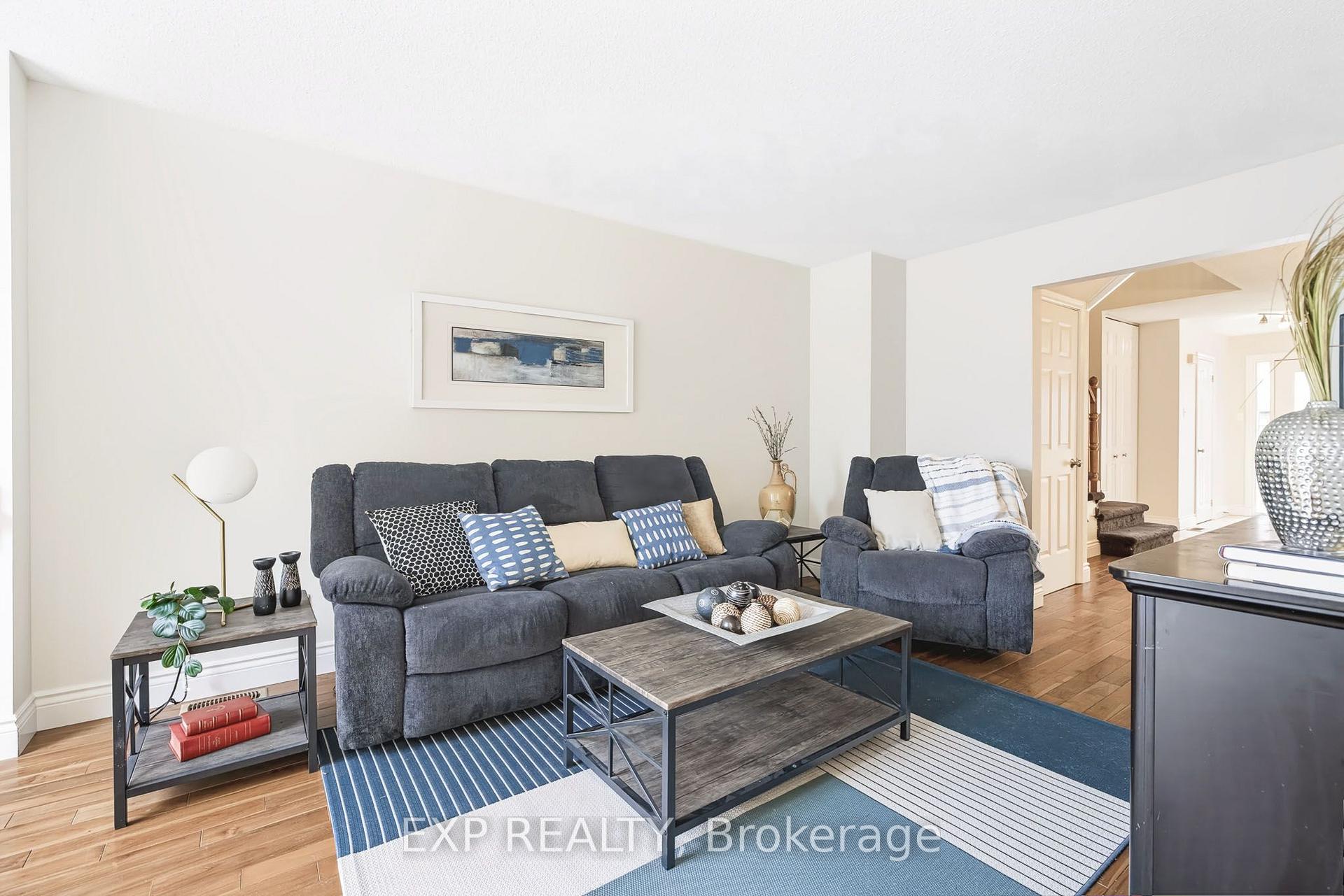 Photo 11 of 110 Cedarock Drive, Ottawa, Kanata - Bridlewood — HOMEH