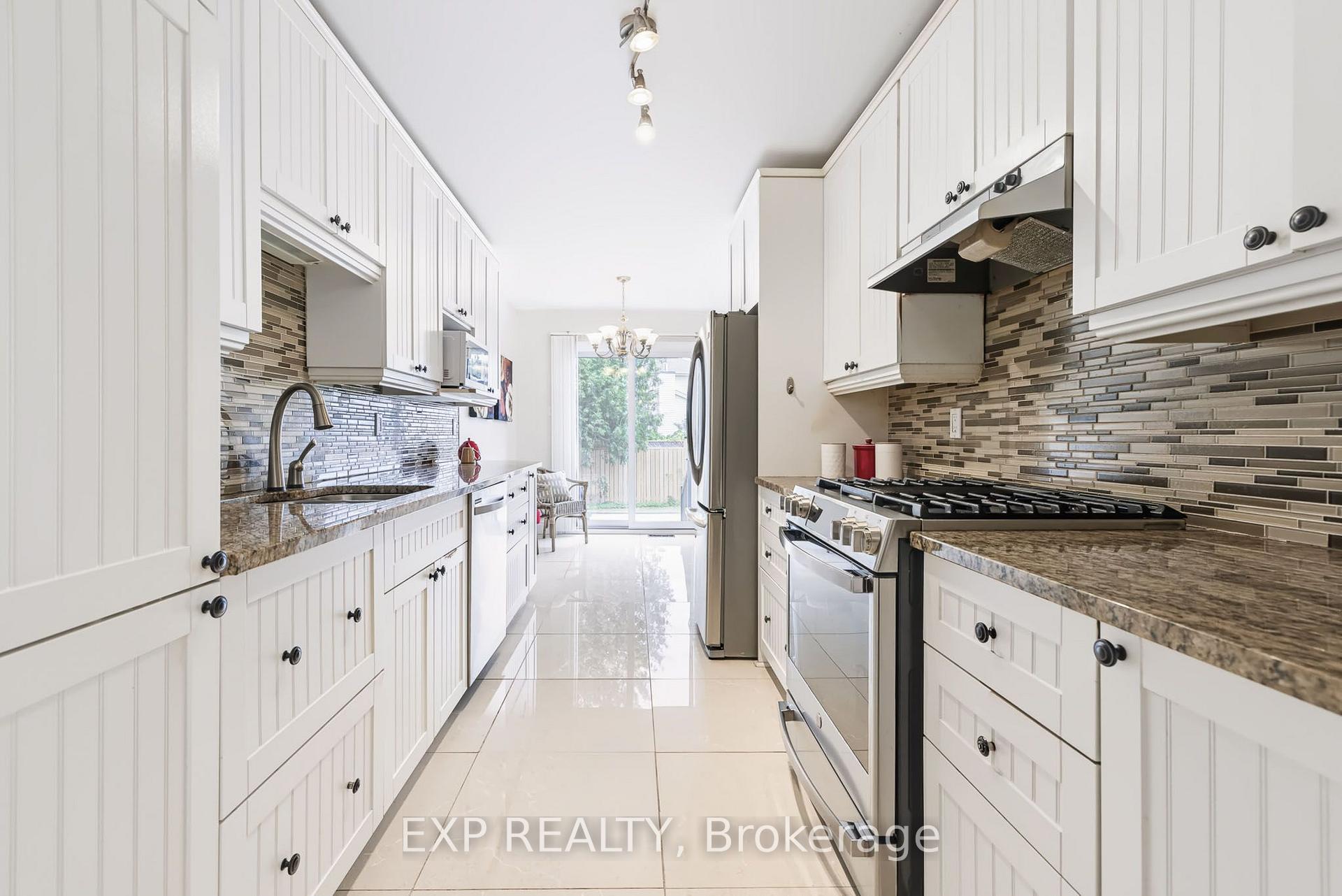 Photo 16 of 110 Cedarock Drive, Ottawa, Kanata - Bridlewood — HOMEH