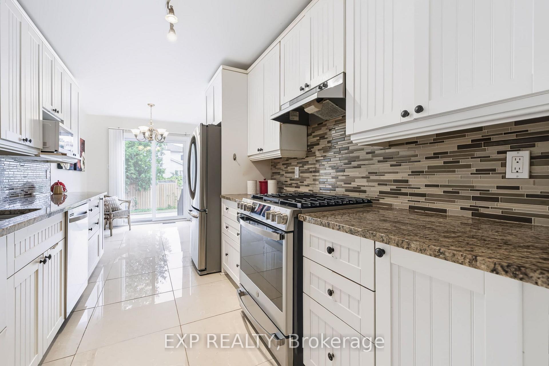 Photo 17 of 110 Cedarock Drive, Ottawa, Kanata - Bridlewood — HOMEH