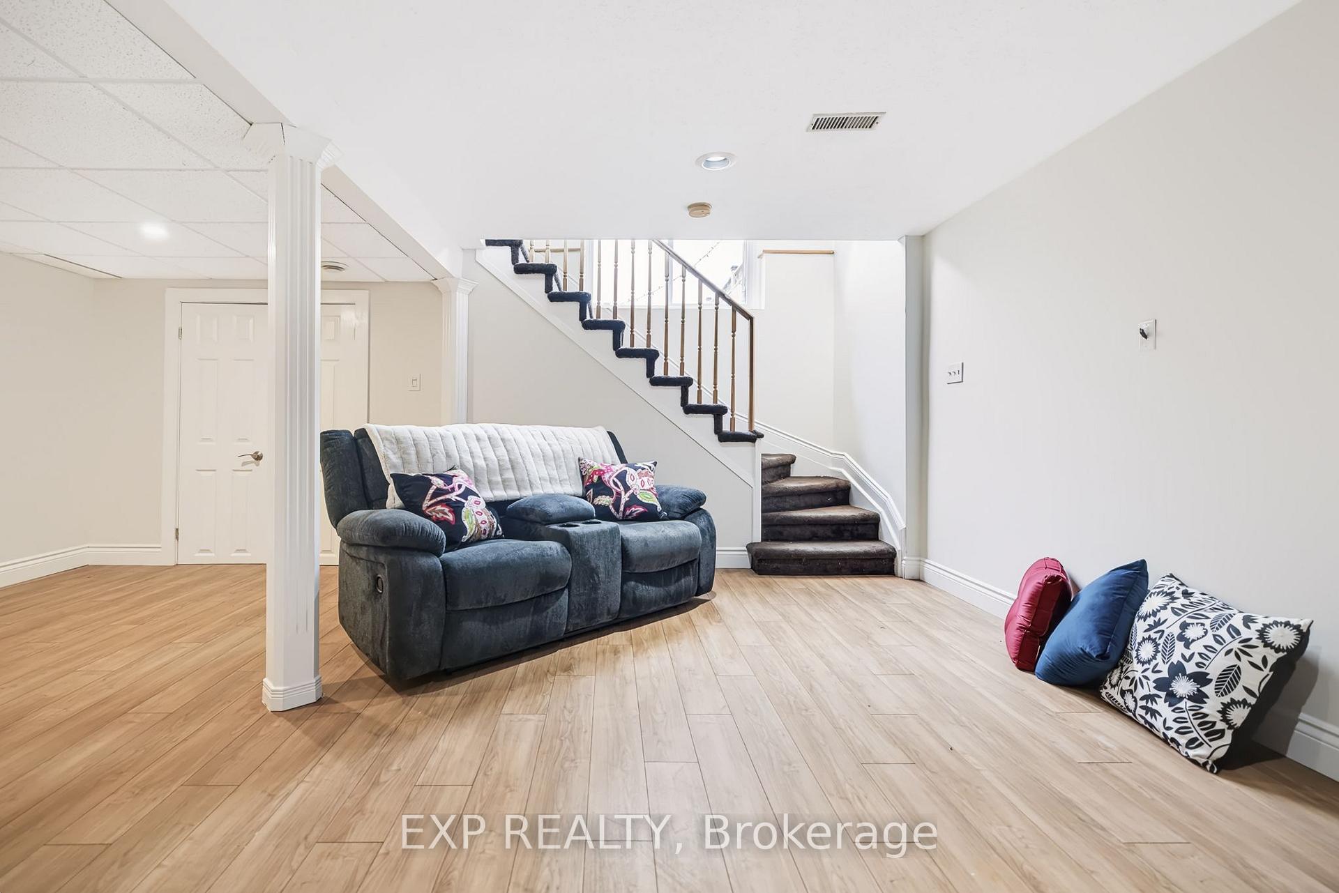 Photo 36 of 110 Cedarock Drive, Ottawa, Kanata - Bridlewood — HOMEH