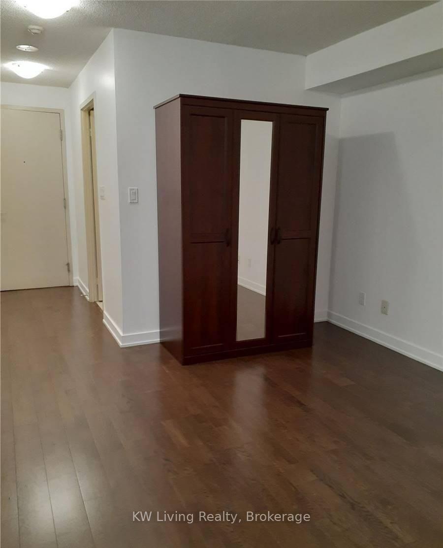 Photo 2 of Unit 606, 126 Simcoe Street, Toronto, Waterfront Communities — HOMEH