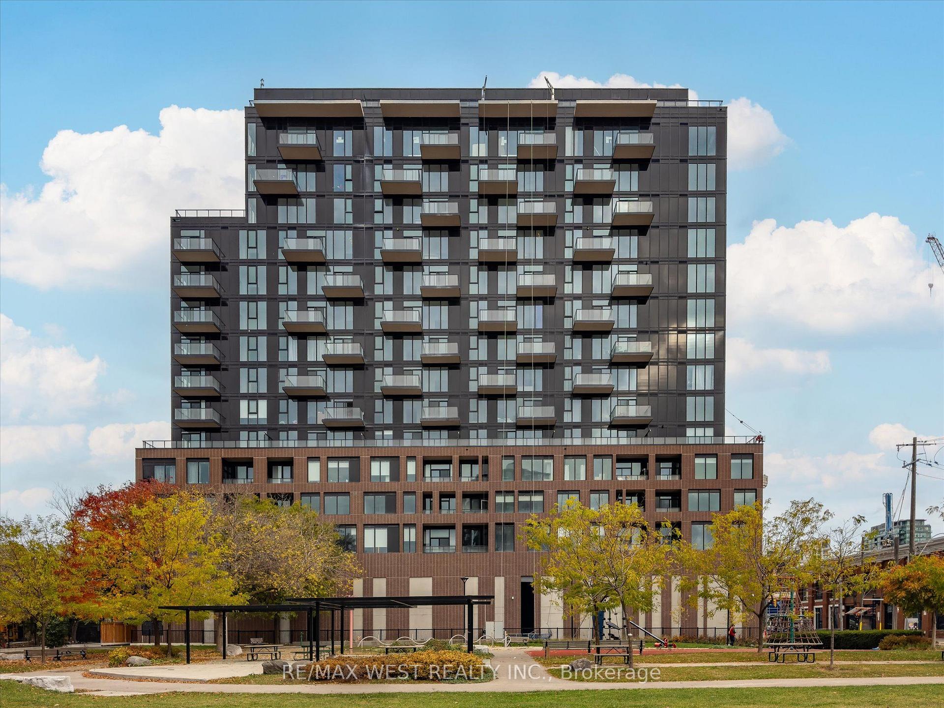 Photo of Unit 819, 270 Dufferin Street