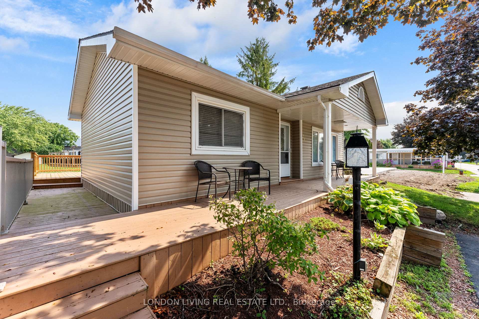 Photo 2 of 23 Pebble Beach Parkway, South Huron, Stephen — HOMEH