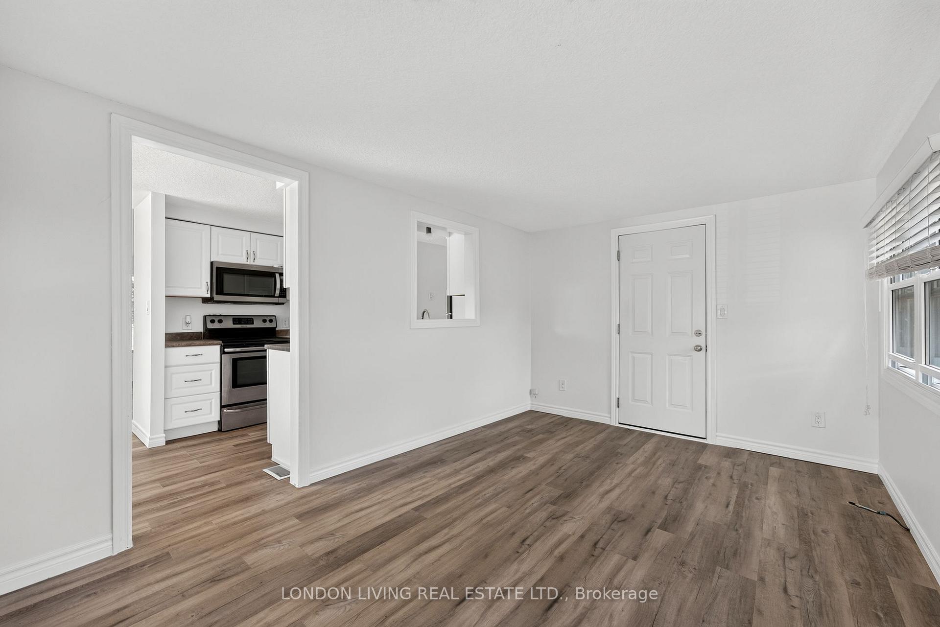 Photo 14 of 23 Pebble Beach Parkway, South Huron, Stephen — HOMEH
