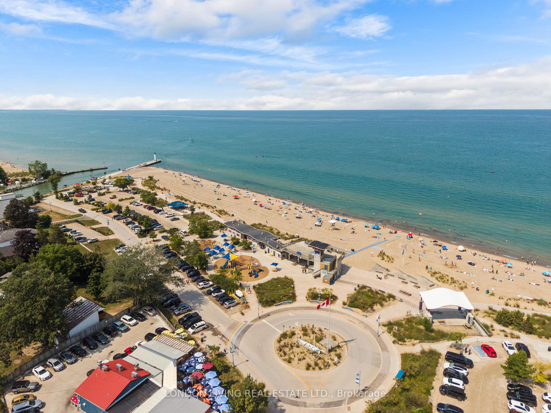 Photo 31 of 23 Pebble Beach Parkway, South Huron, Stephen — HOMEH