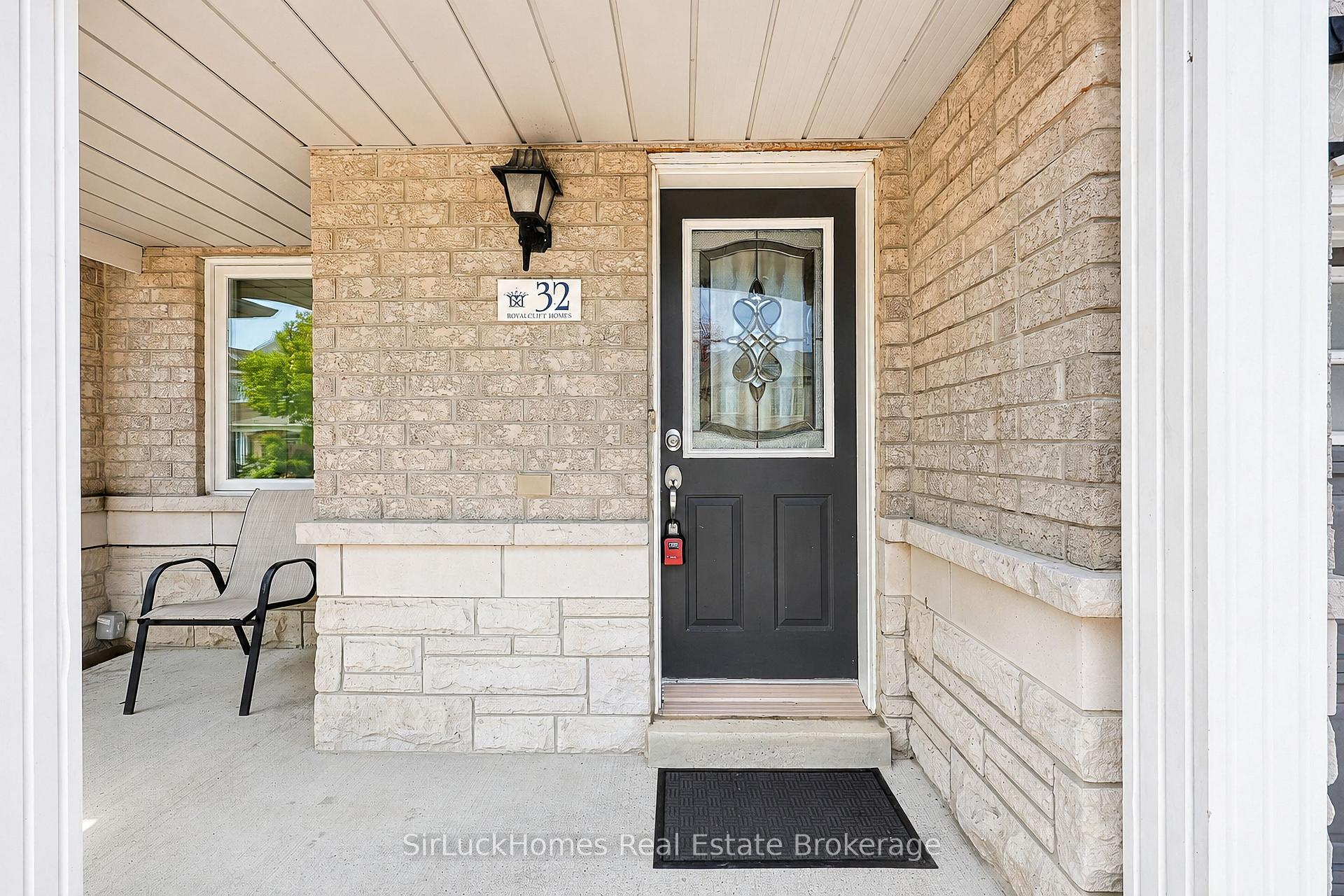 Photo 1 of 32 Polar Bear Place, Brampton, Sandringham-Wellington — HOMEH