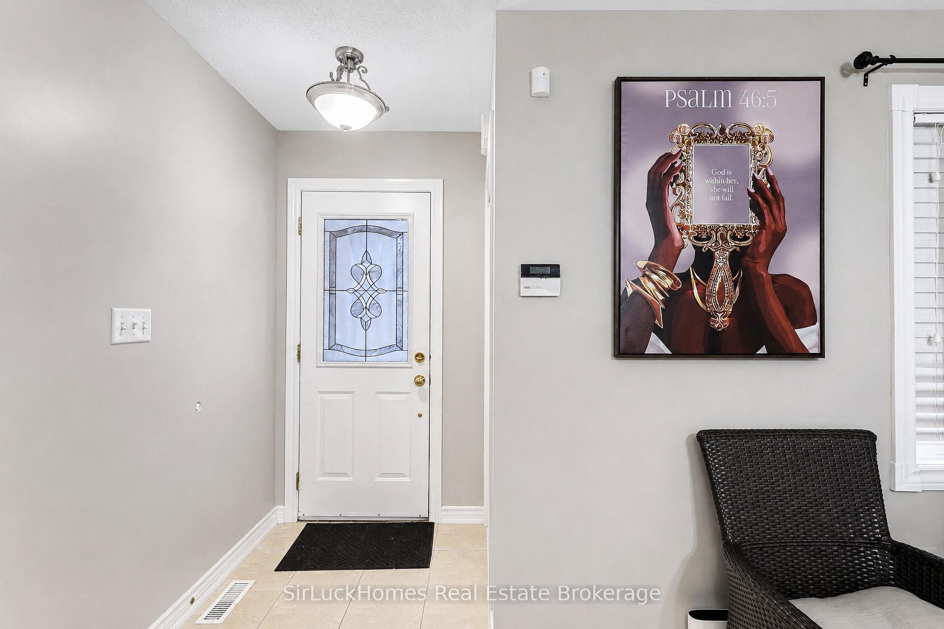 Photo 2 of 32 Polar Bear Place, Brampton, Sandringham-Wellington — HOMEH