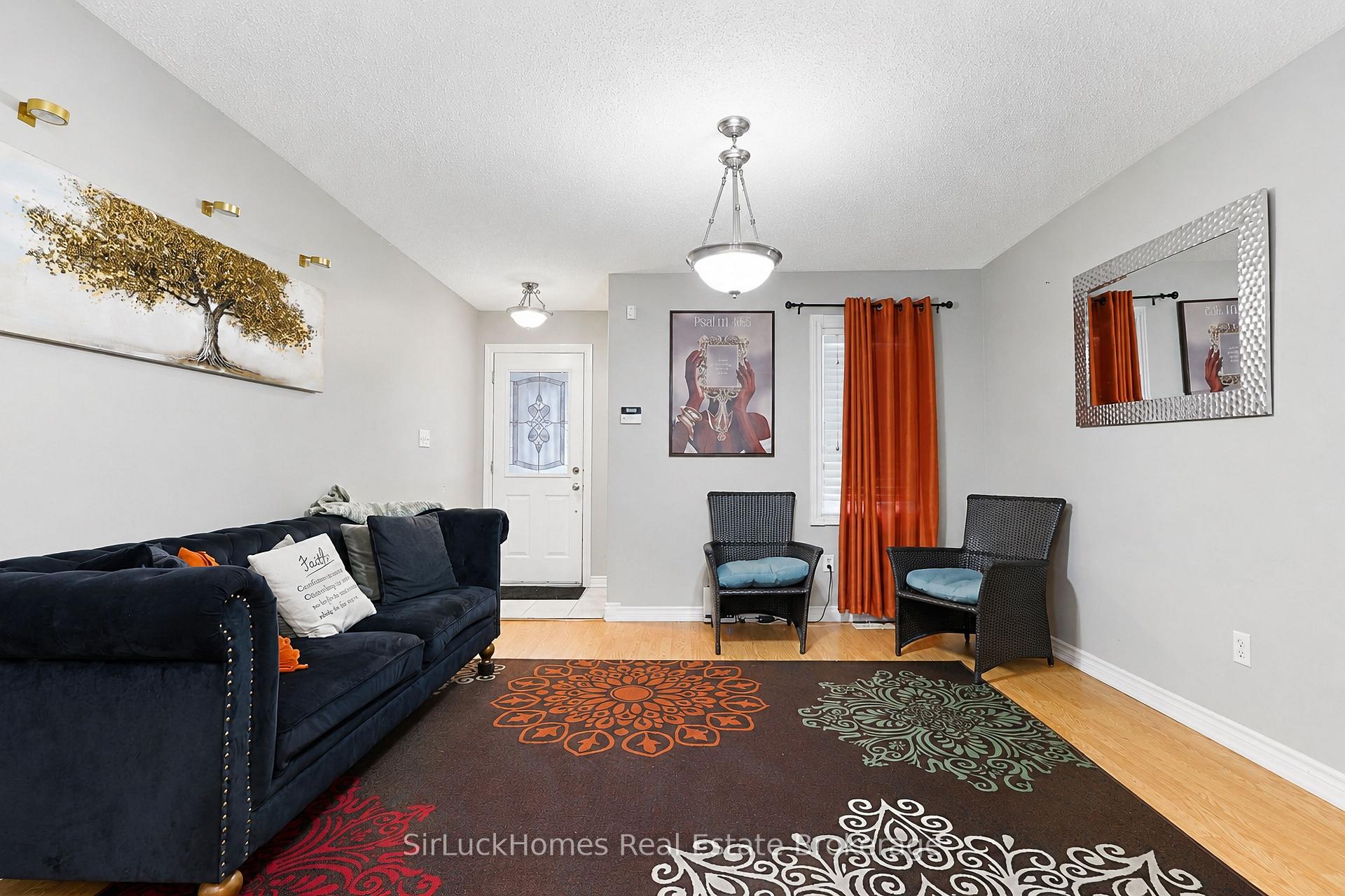 Photo 4 of 32 Polar Bear Place, Brampton, Sandringham-Wellington — HOMEH