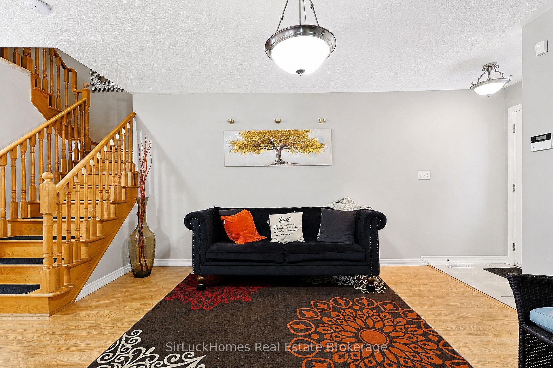 Photo 5 of 32 Polar Bear Place, Brampton, Sandringham-Wellington — HOMEH