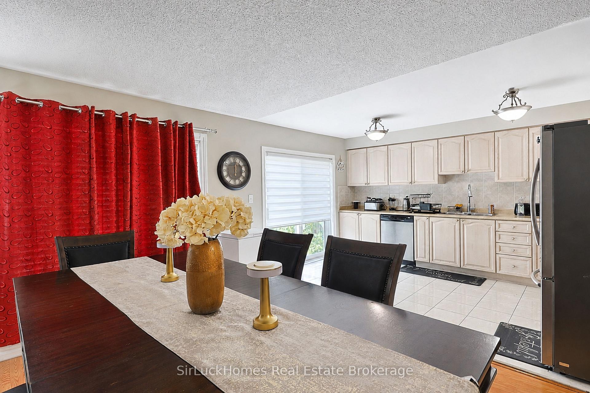 Photo 11 of 32 Polar Bear Place, Brampton, Sandringham-Wellington — HOMEH