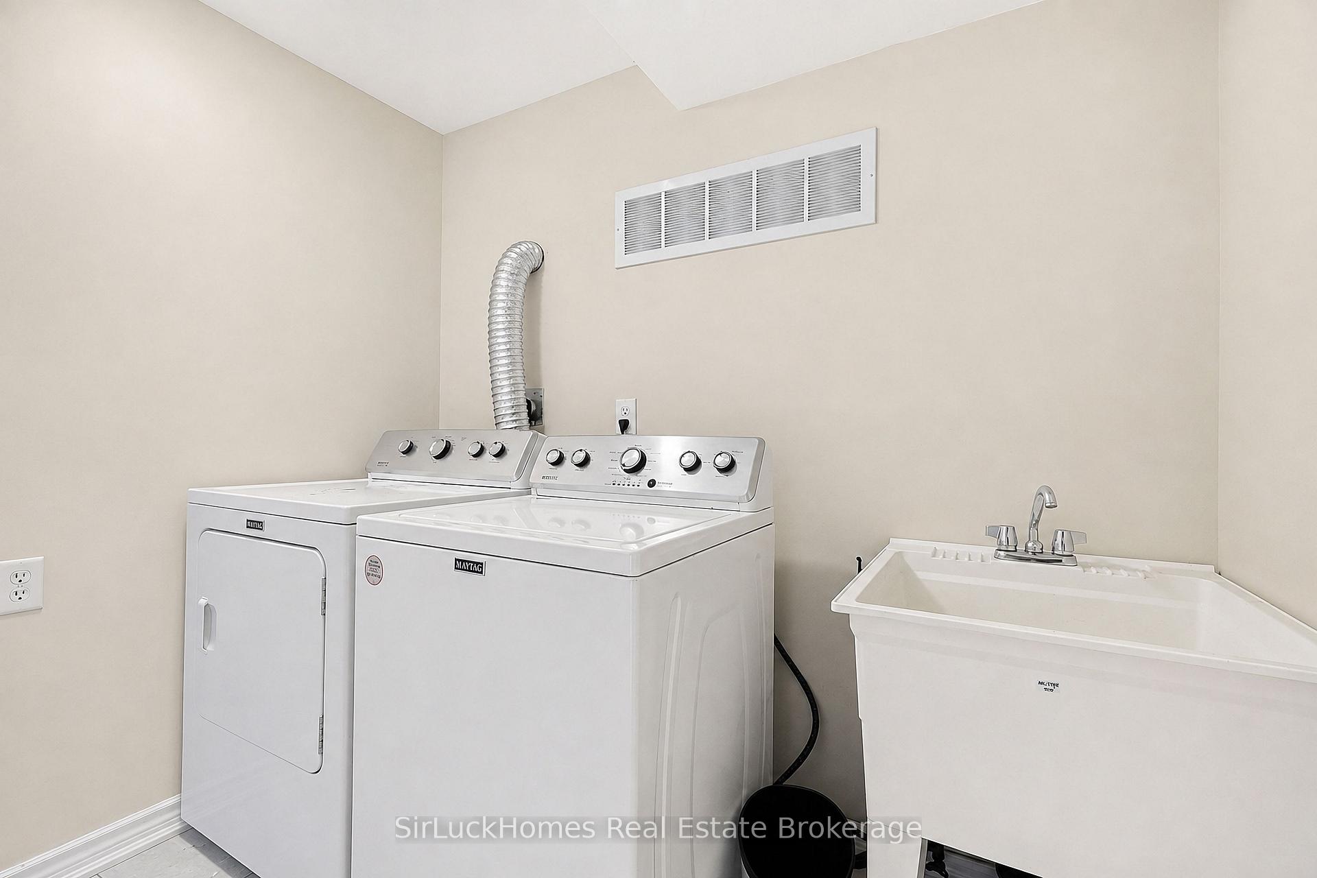 Photo 17 of 32 Polar Bear Place, Brampton, Sandringham-Wellington — HOMEH