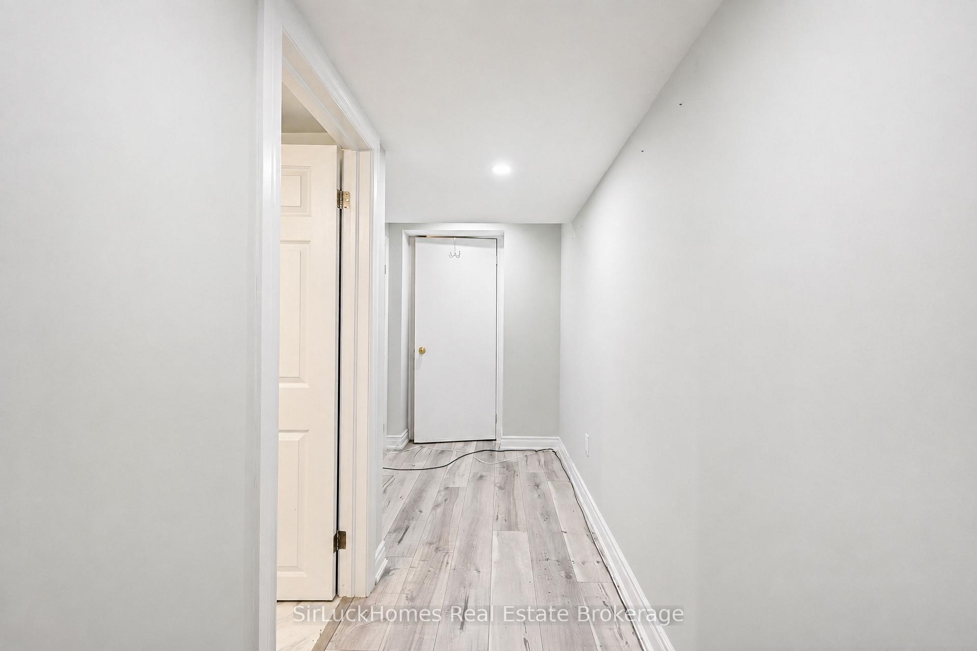 Photo 18 of 32 Polar Bear Place, Brampton, Sandringham-Wellington — HOMEH